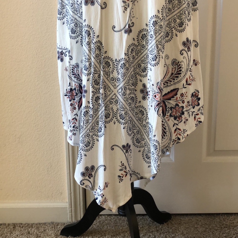 Knox Rose white w/blue sundress, asym hem size SM - Picture 3 of 5